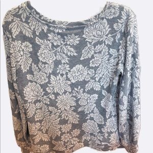 Ellen Tracy Gray Floral Jacquard Crewneck Top. Size Small. NWOT.